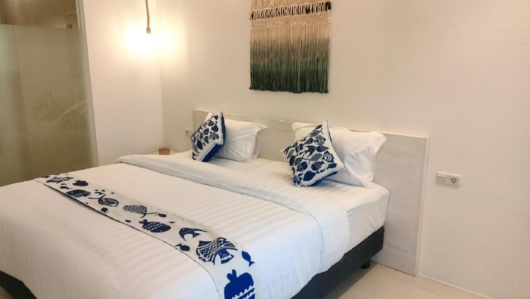 Little Mykonos Hotel Bandung Bagian luar foto
